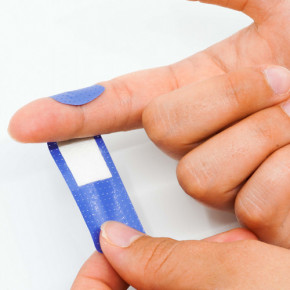 Pansement prédécoupé bleu plastifié Plastbleu, 7 x 2 cm