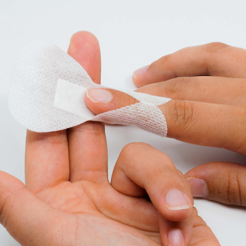 Pansements bouts de doigts 4,5 x 7,5 cm sachet de 100 Fingerpore Sapy Secours